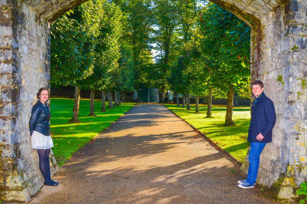 Couple in a stone archway